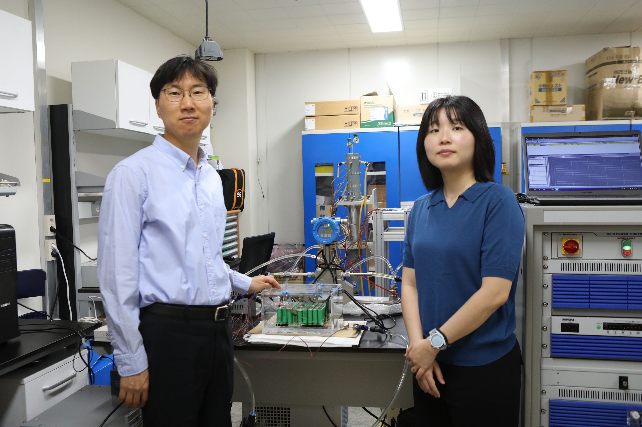 Enhancing Battery Safety under Fast Charging Conditions through Spray-Based Immersion Cooling 이미지 1 - 본문에 자세한설명을 제공합니다.